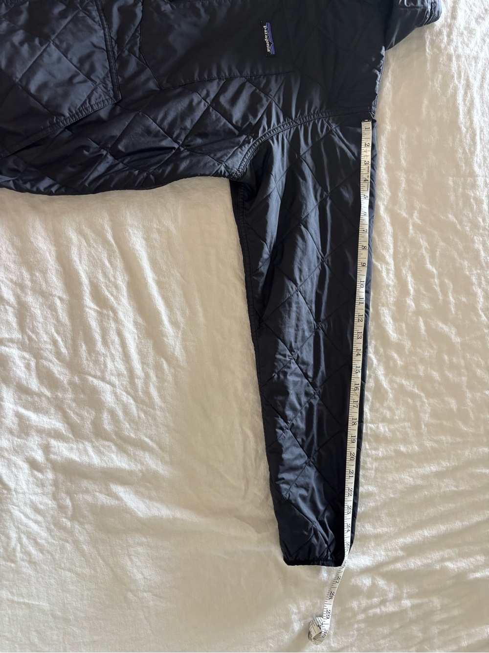 Patagonia Black Quilted Hooded Puffer Jacket-Large - Picture 6 of 6